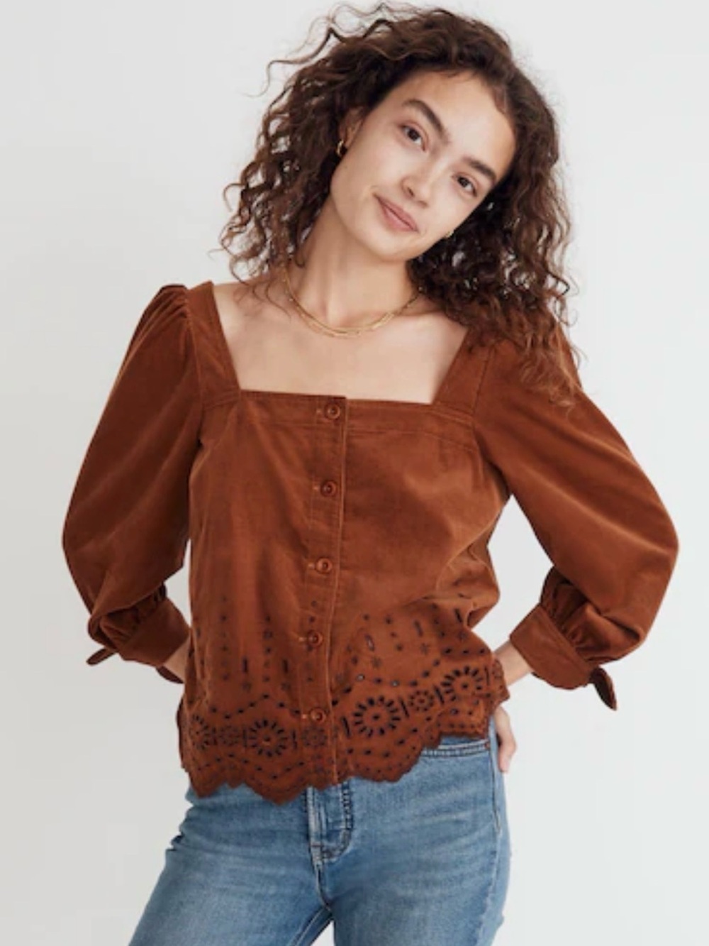Madewell
Embroidered Eyelet Corduroy Tie-Sleeve Top. 100 % cotton!!✨